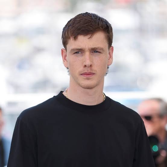 Harris Dickinson Height: How Tall Is the Rising British Star? Facts, Career, and More